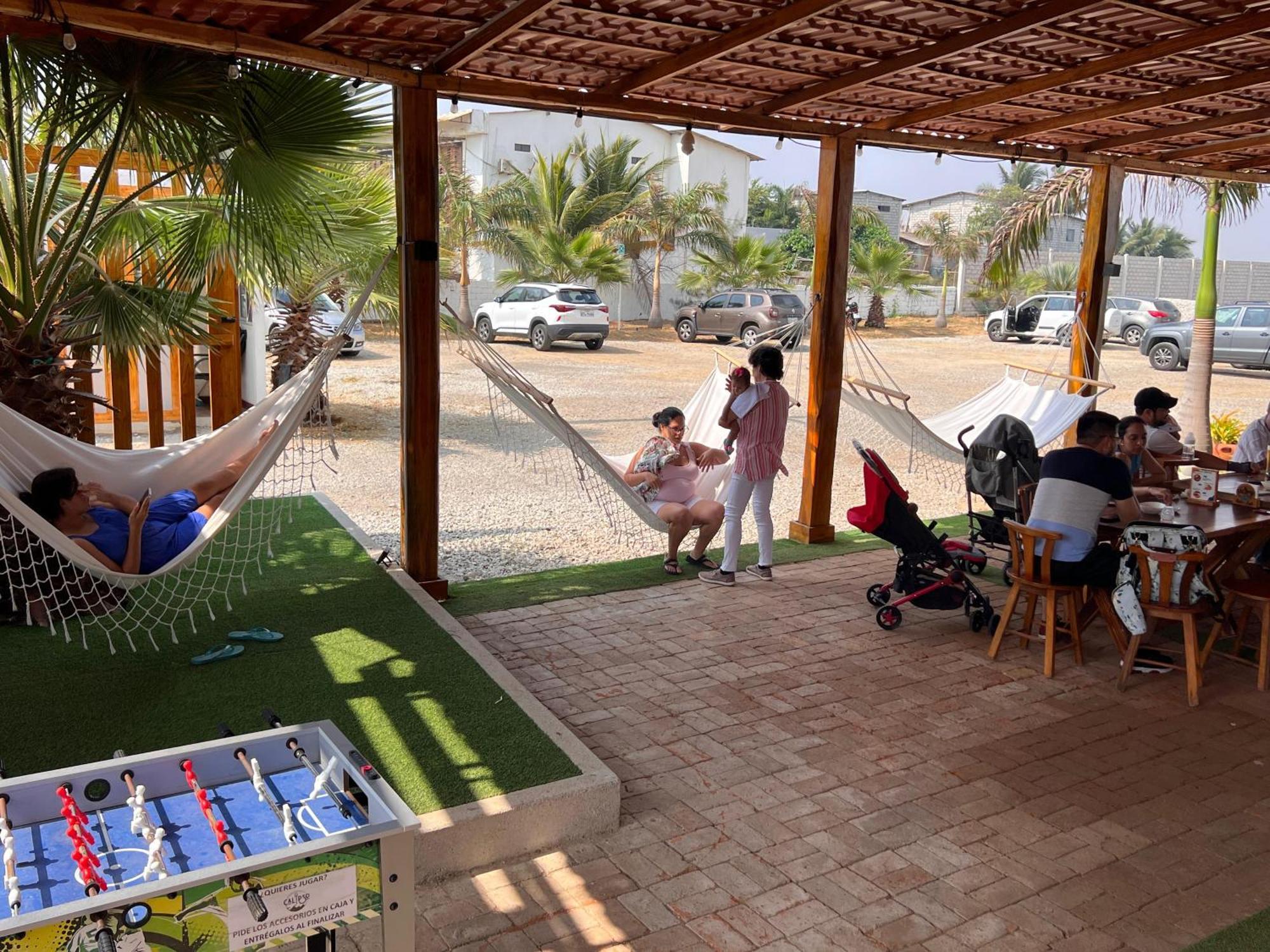 Ohana Beach Hotel Playas Extérieur photo