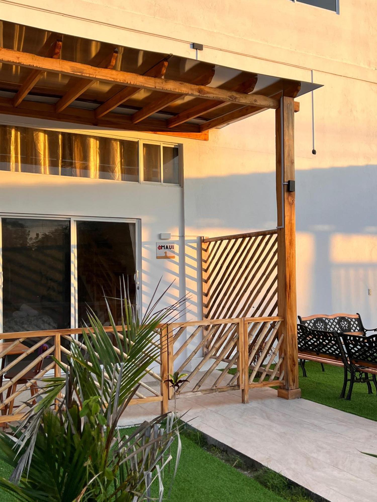 Ohana Beach Hotel Playas Extérieur photo
