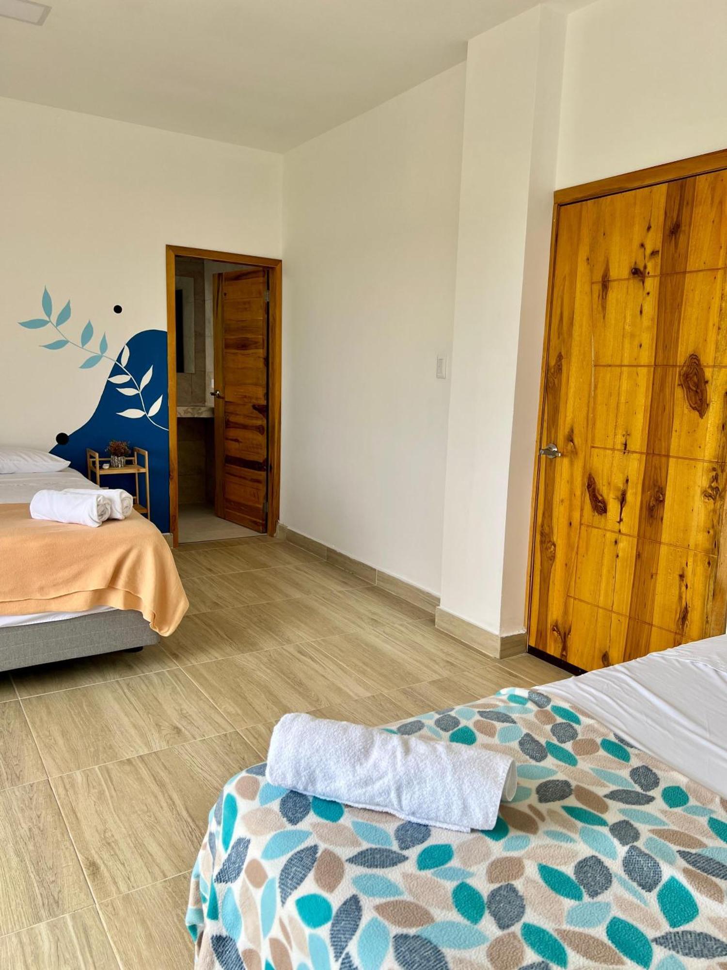 Ohana Beach Hotel Playas Extérieur photo