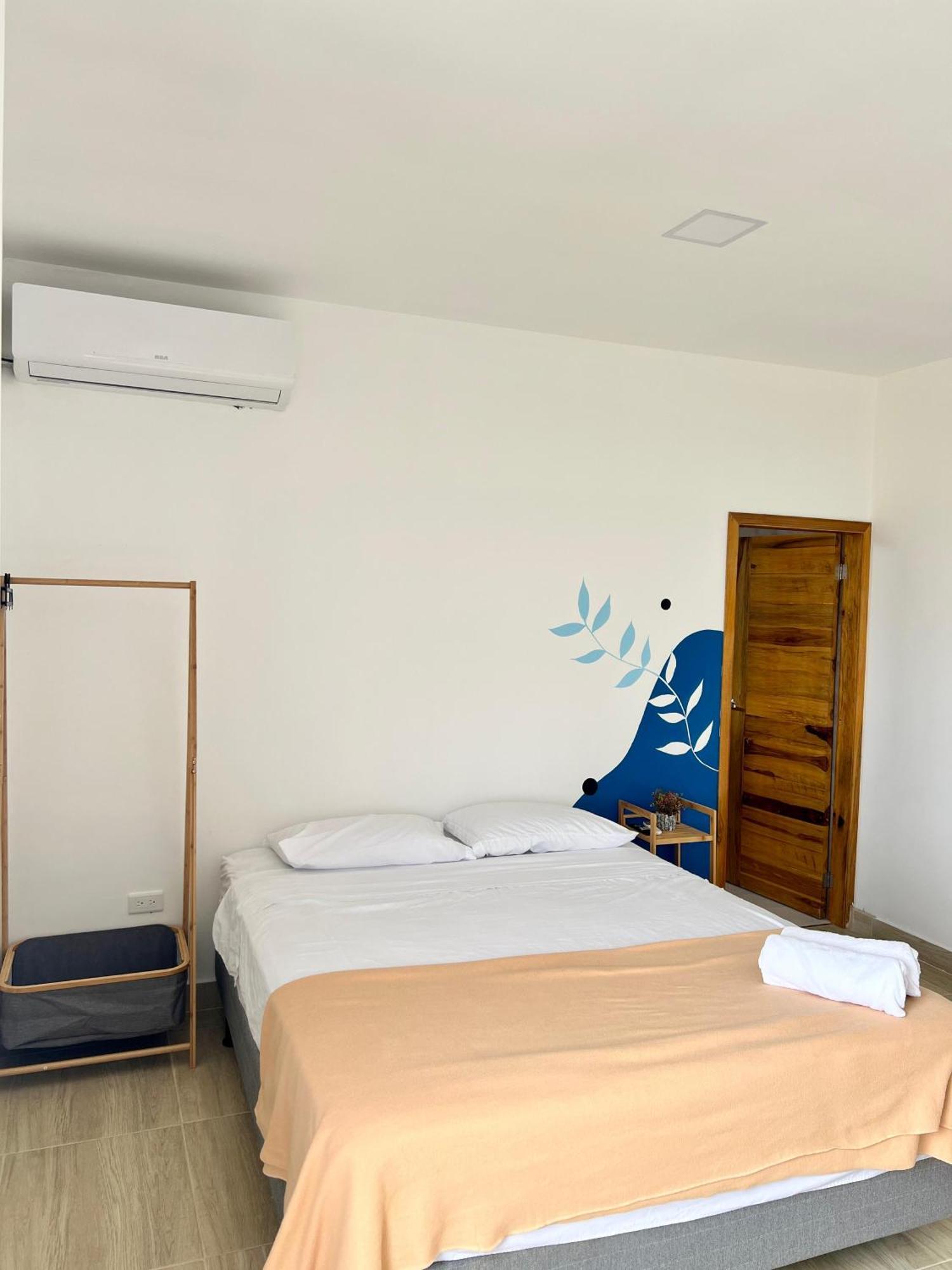 Ohana Beach Hotel Playas Extérieur photo