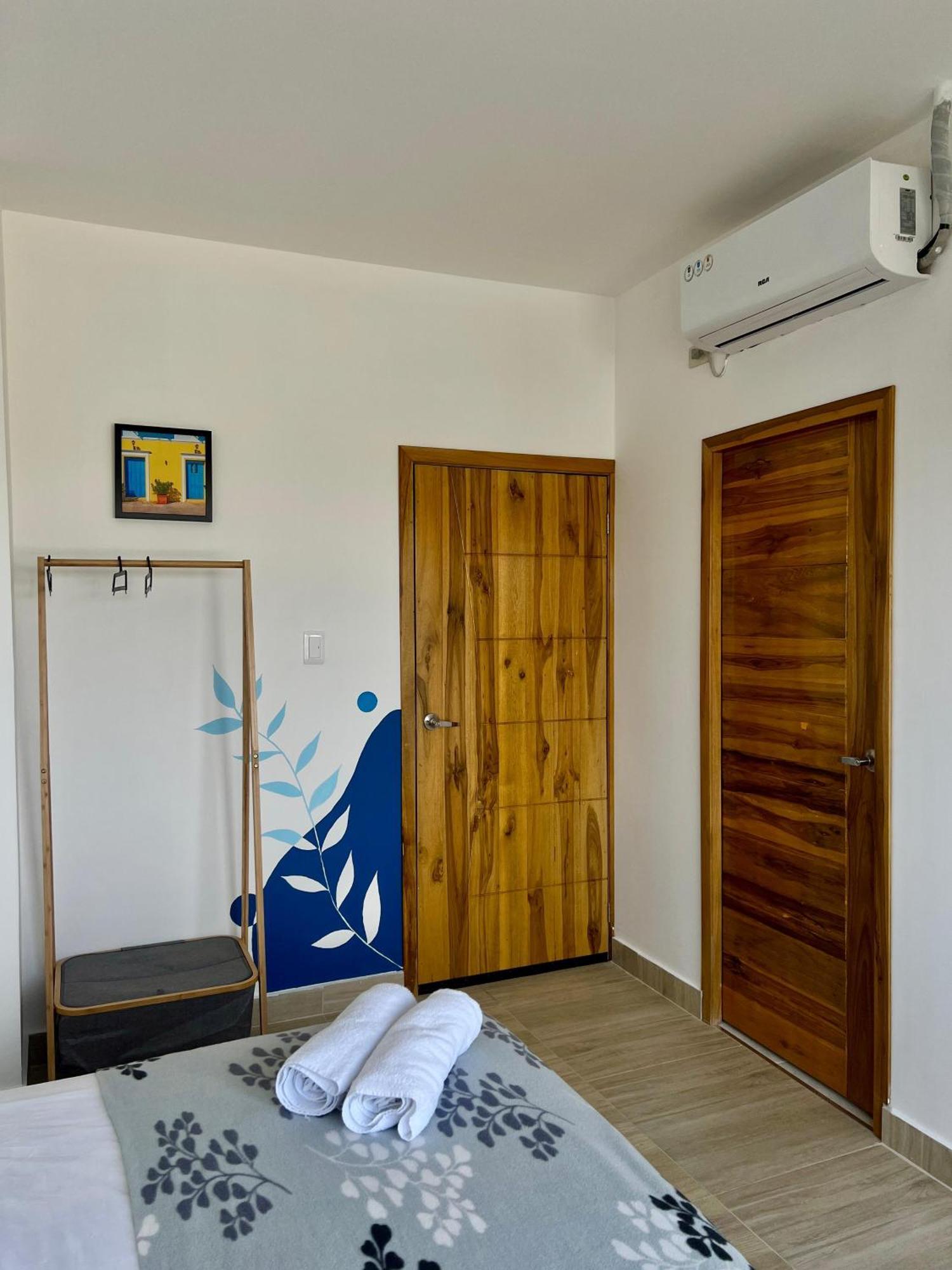 Ohana Beach Hotel Playas Extérieur photo